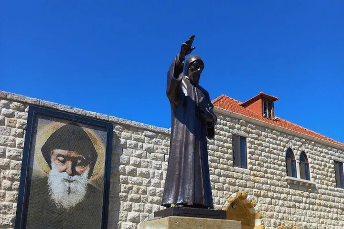 مزار مار شربل يستعدّ لاستقبال البابا في زيارة تاريخية