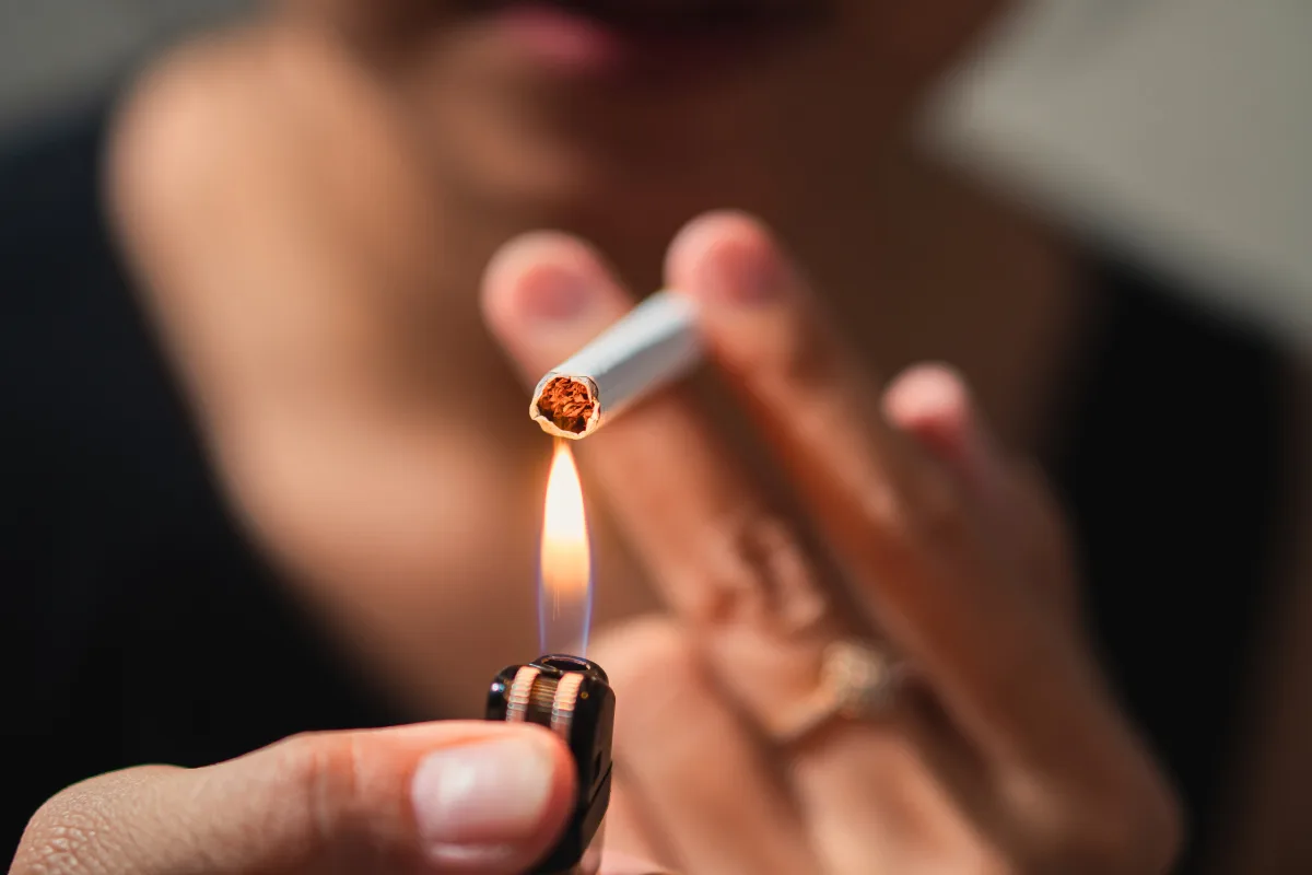 بحث جديد يكشف: حتى التدخين الخفيف يضرّ بصحّة القلب