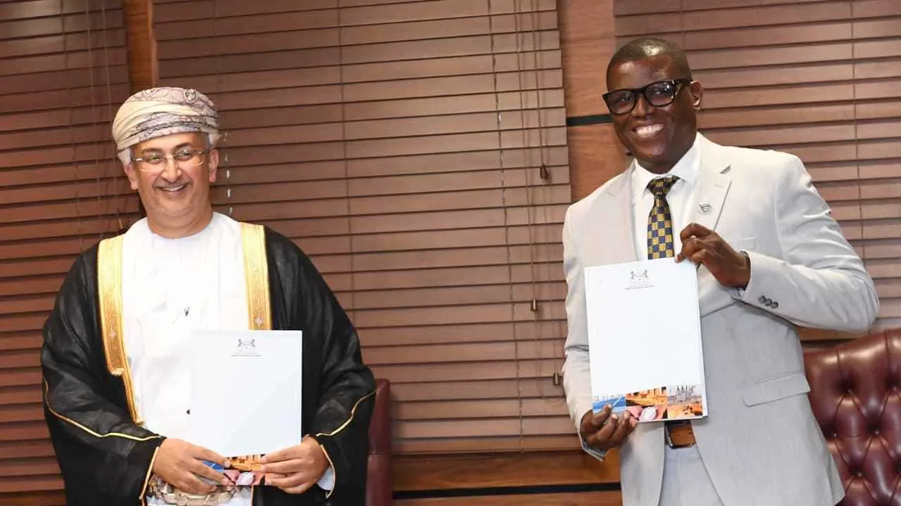 عُمان وبوتسوانا توقعان 4 اتفاقيات لتعزيز التعاون في الطاقة والتعدين