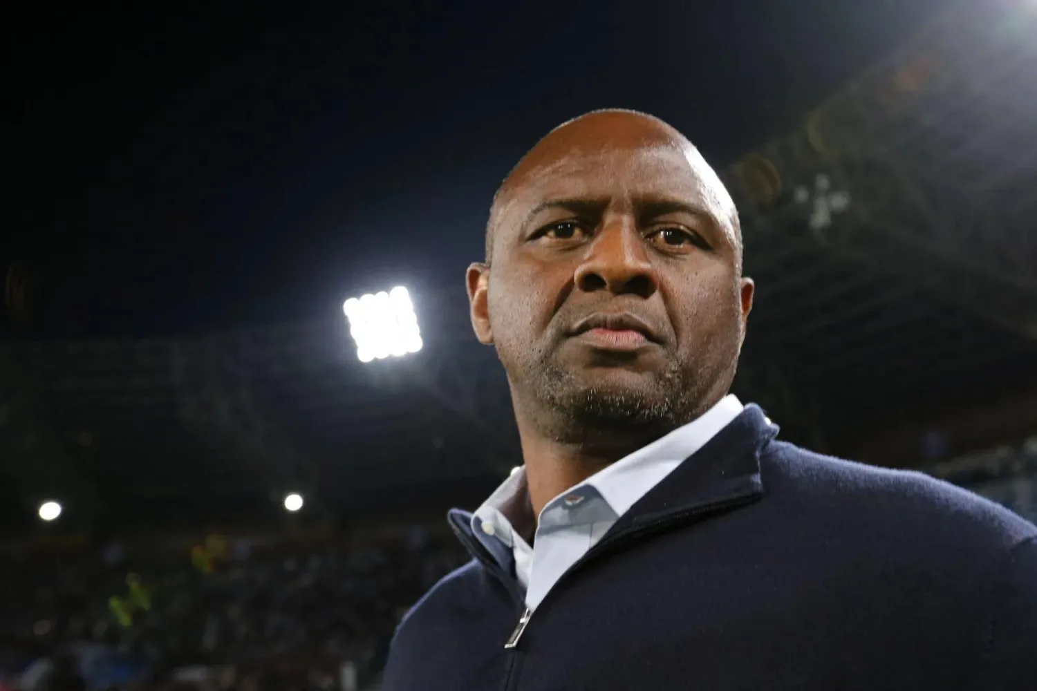 فييرا يودع جنوة بعد تراجع الفريق إلى ذيل الدوري الإيطالي