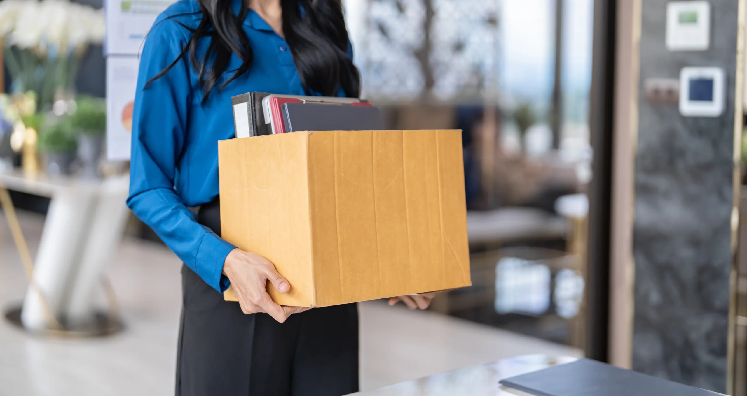 تسريح الوظائف الأمريكي يؤثر على سوق العمل والاقتصاد المحلي