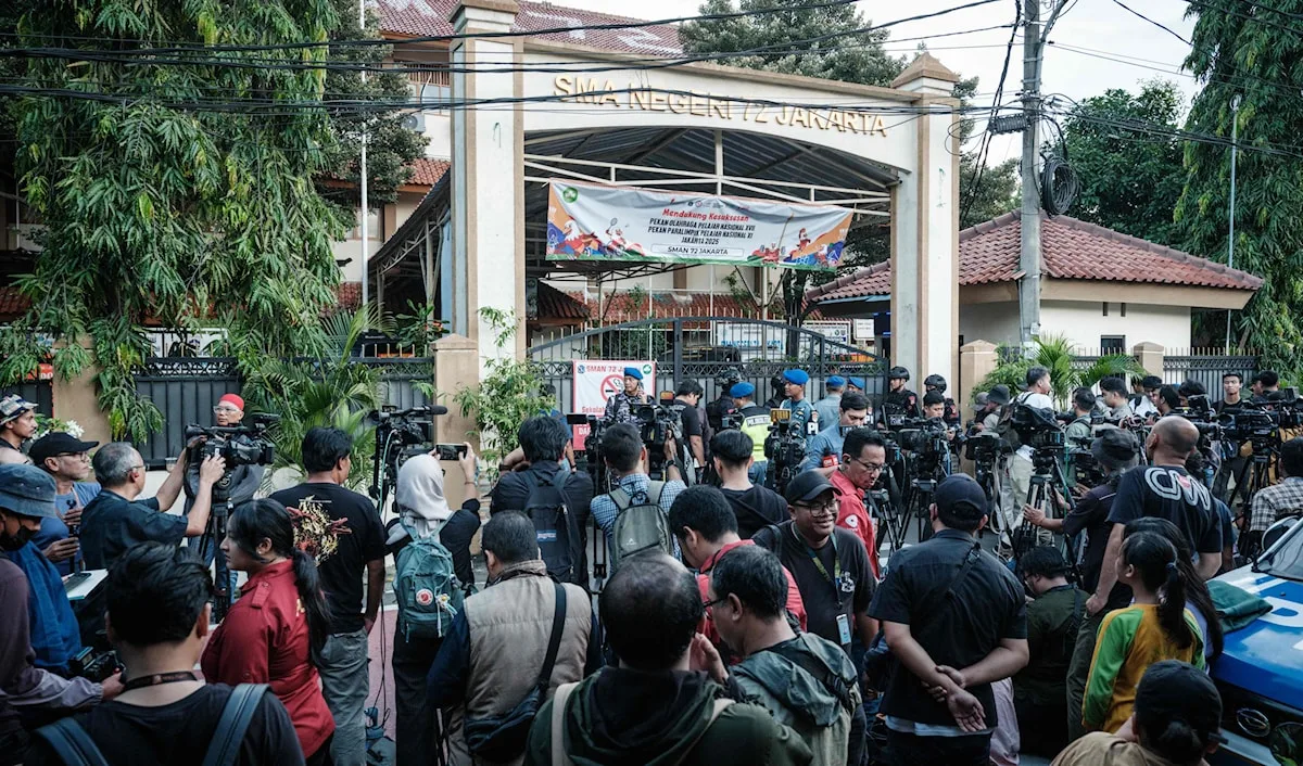 انفجار إندونيسيا.. طالب يفجّر مسجد المدرسة بسبب التنمر