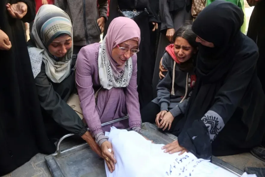 قصف إسرائيلي يقتل 5 في غزة وسط شكوك حول وقف إطلاق النار