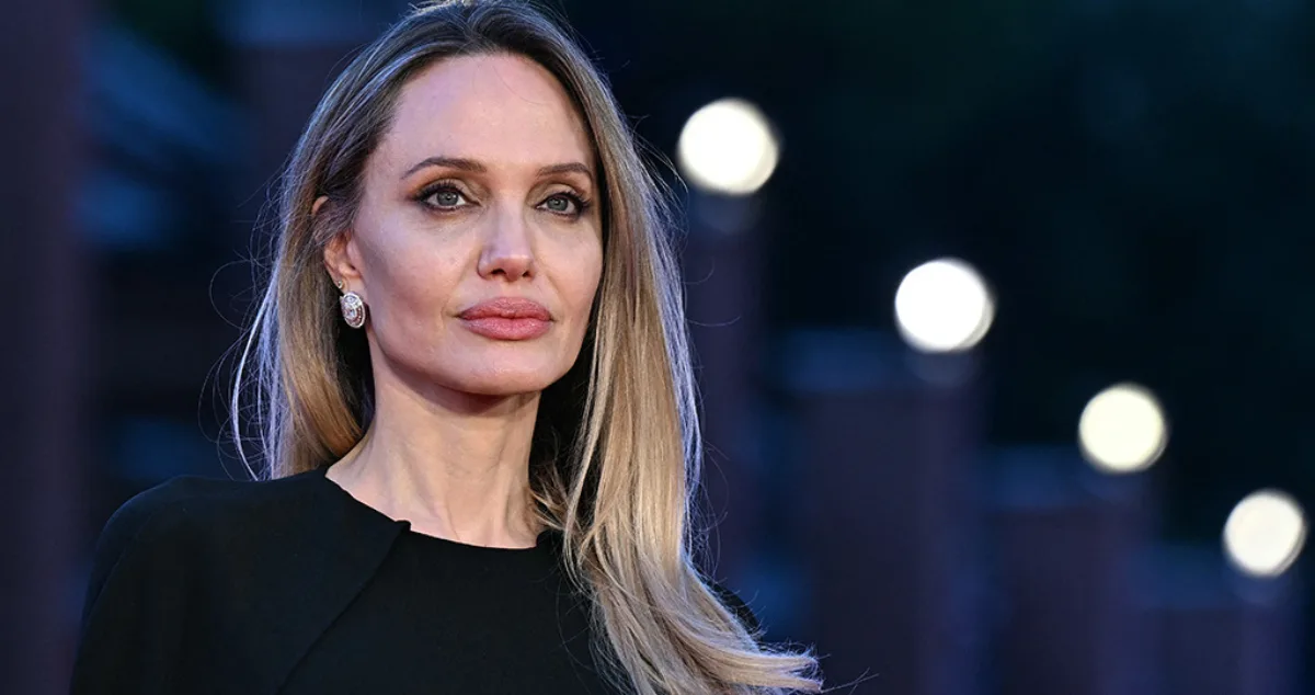 أنجلينا جولي في أوكرانيا: زيارة إنسانية تتحول إلى فضيحة إعلامية!