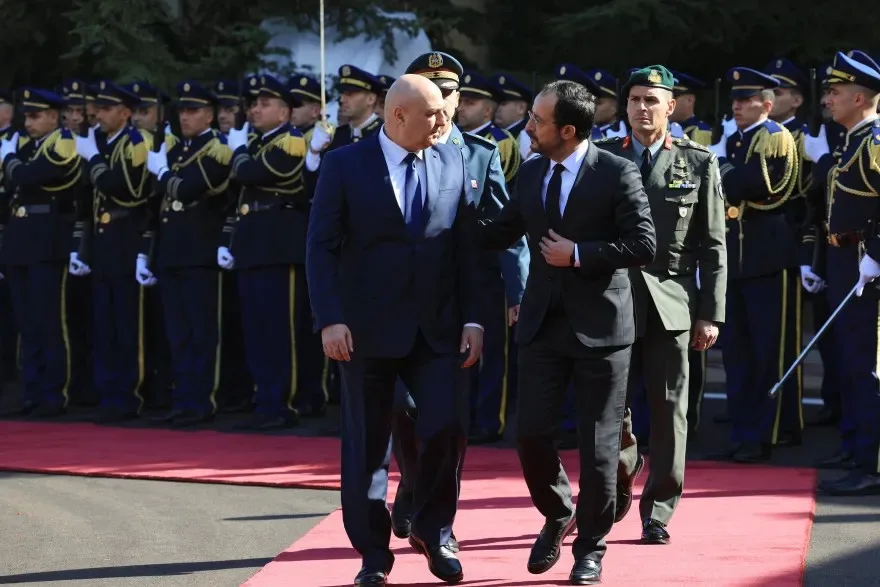 اتفاق تاريخي بين لبنان وقبرص لترسيم الحدود البحرية