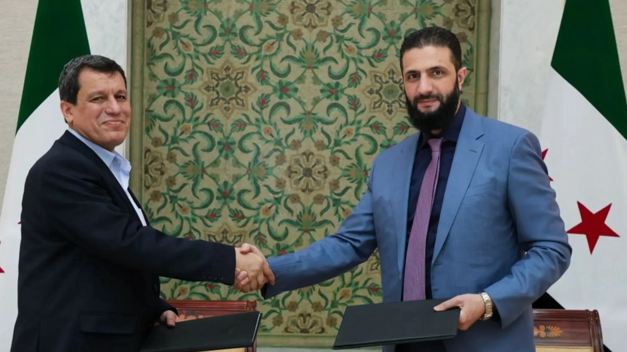 اجتماعات مرتقبة بين “قسد” ودمشق خارج سوريا بطلب أمريكي