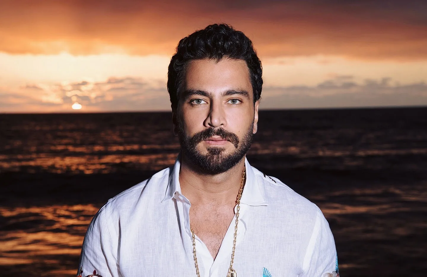 معتصم النهار وأندريا طايع في مواجهة رومانسية غامضة