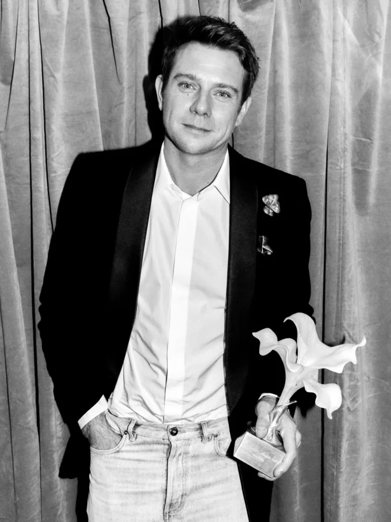 جوناثان أندرسون يتوّج مصمّم العام للعام الثالث على التوالي 