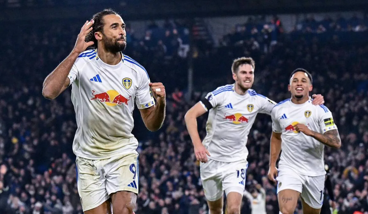 تشيلسي يبتعد عن القمة بعد هزيمة مثيرة أمام ليدز يونايتد بالدوري الإنجليزي