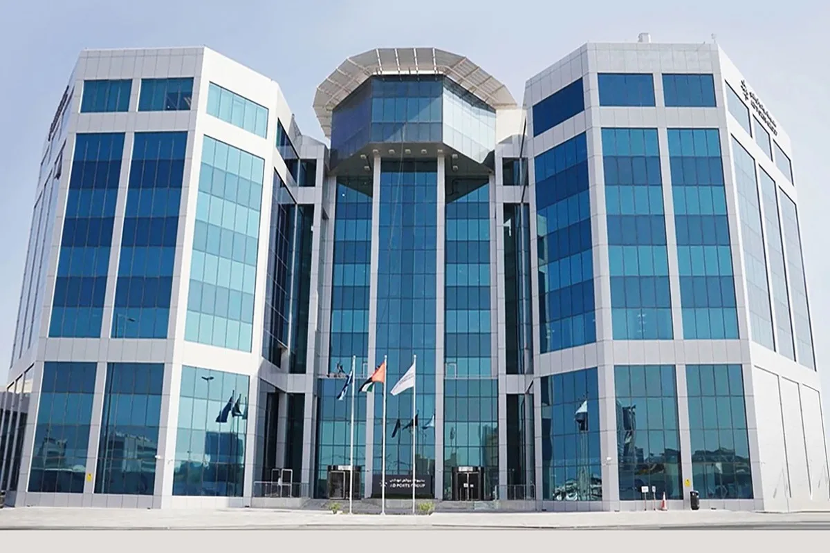 “موانئ أبوظبي” تعلن نيتها إطلاق عرض شراء إلزامي لحصة في شركة الإسكندرية لتداول الحاويات والبضائع