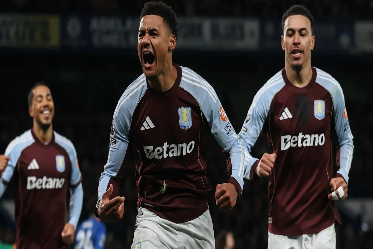 أستون فيلا يتألق ويهزم تشيلسي 2-1 بالدوري الإنجليزي الممتاز