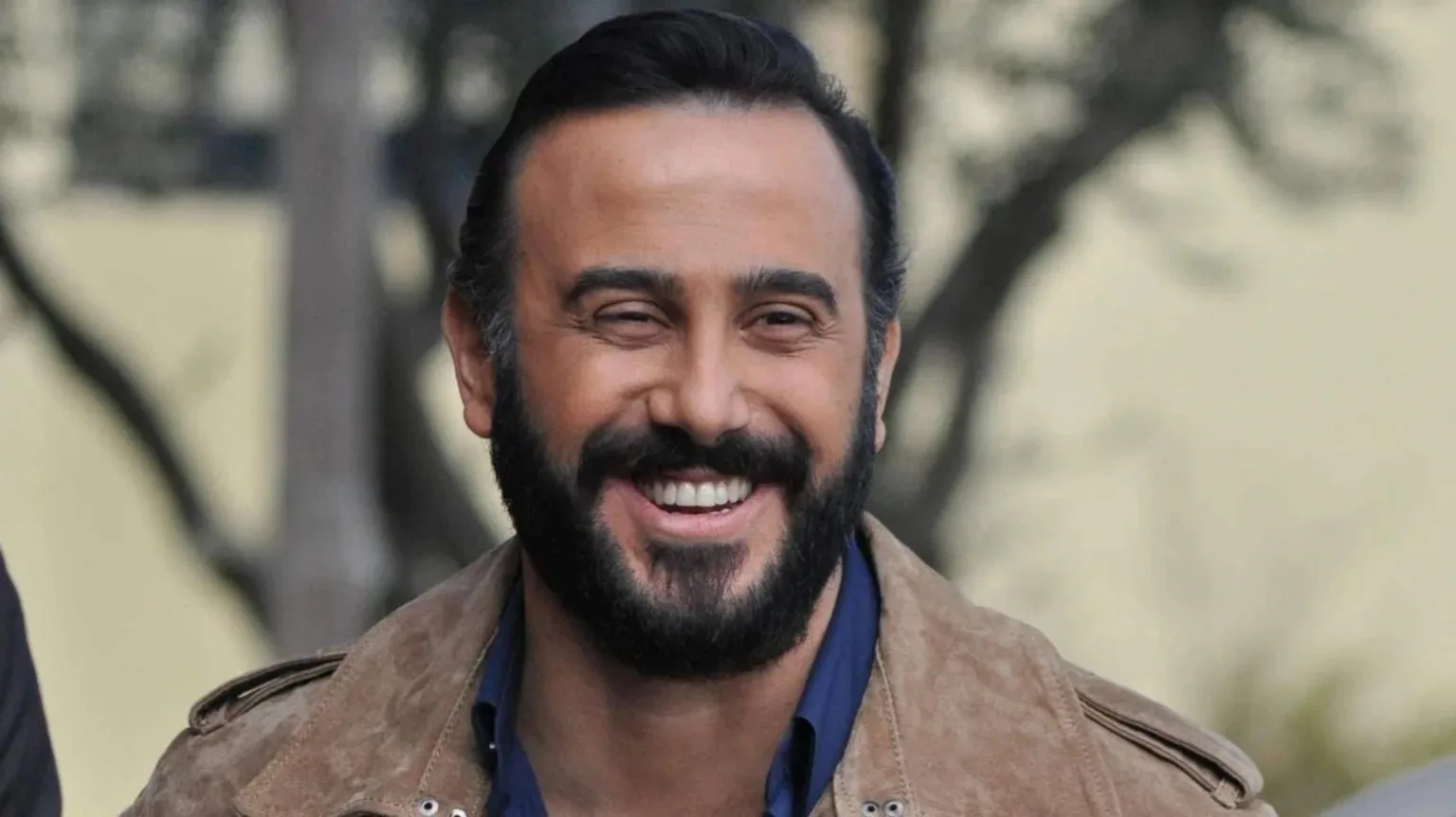 قصي خولي ونور علي يستعدّان لإطلاق مسرحية “عرس مطنطن” ضمن موسم الرياض