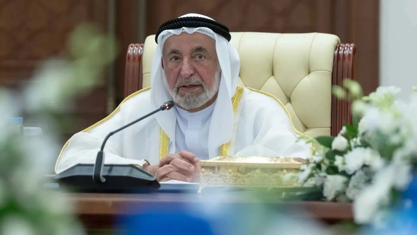 حاكم الشارقة يوجه بتوظيف المواطنين