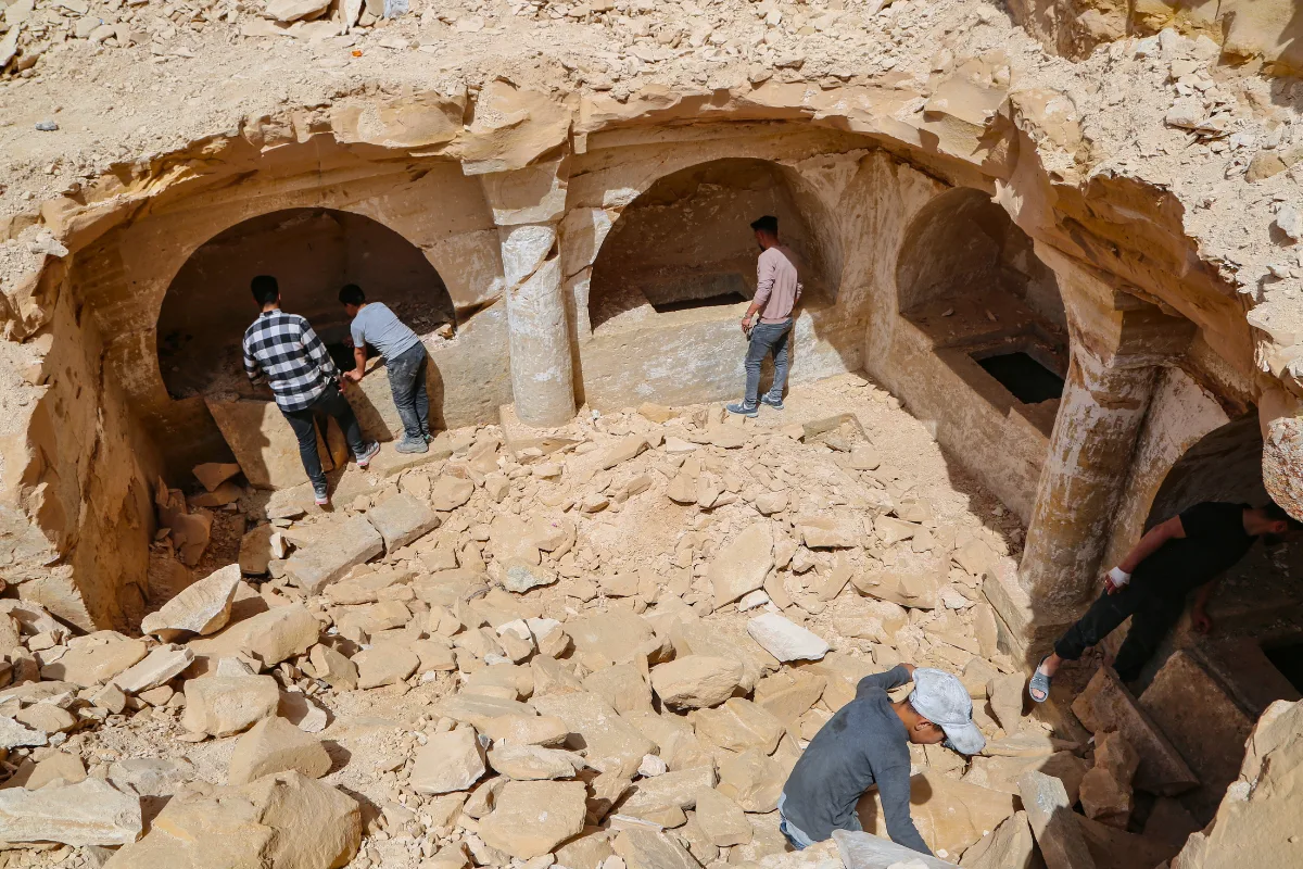 العثور على مدافن أثرية في إدلب شمالي سوريا