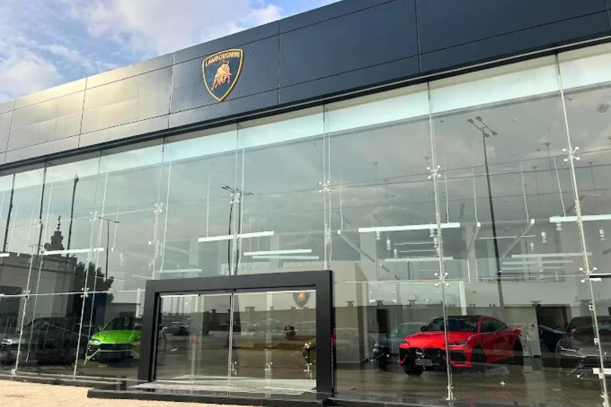 لامبورغيني تدخل رسمياً السوق المصري