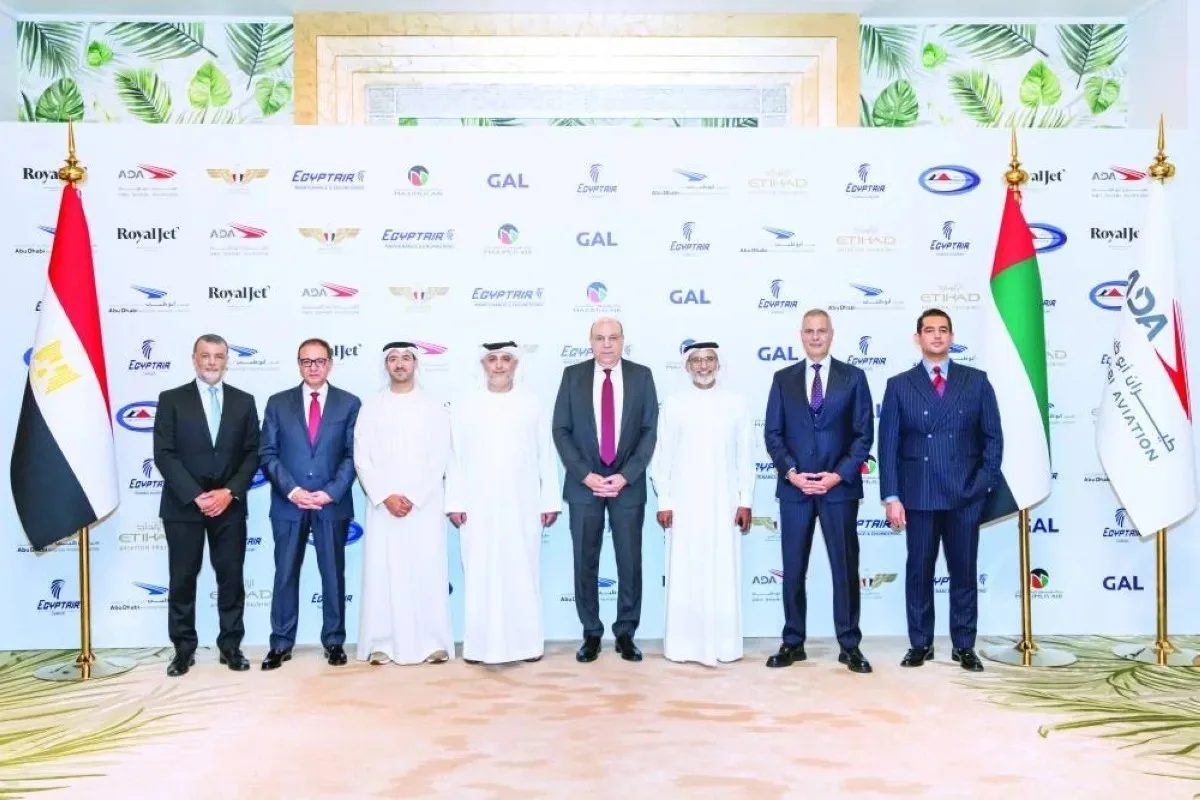 مصر توقع 7 اتفاقيات مع “أبوظبي للطيران” في “إيديكس 2025”