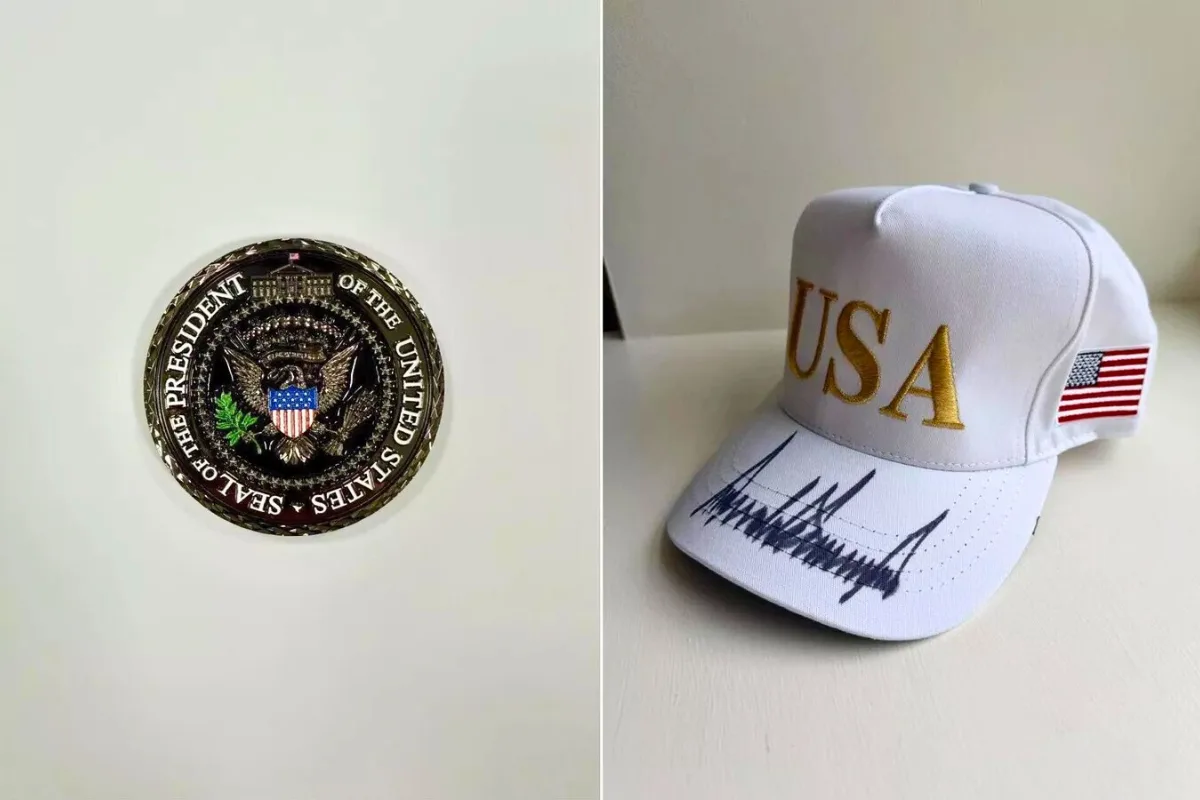 ترامب يمنح رئيس كازاخستان مفتاحًا رمزيًا للبيت الأبيض وقبعة بيسبول