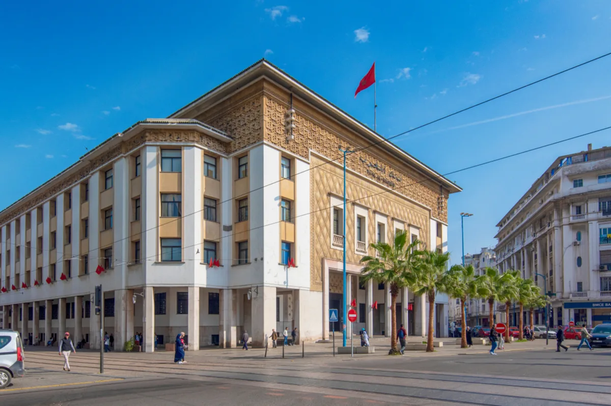 المغرب يسجل انخفاضاً ملحوظاً في عجز السيولة البنكية