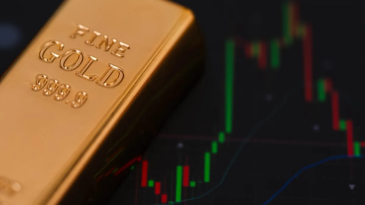 ارتفاع الذهب مع تزايد آمال المستثمرين بخفض الفائدة الأمريكية