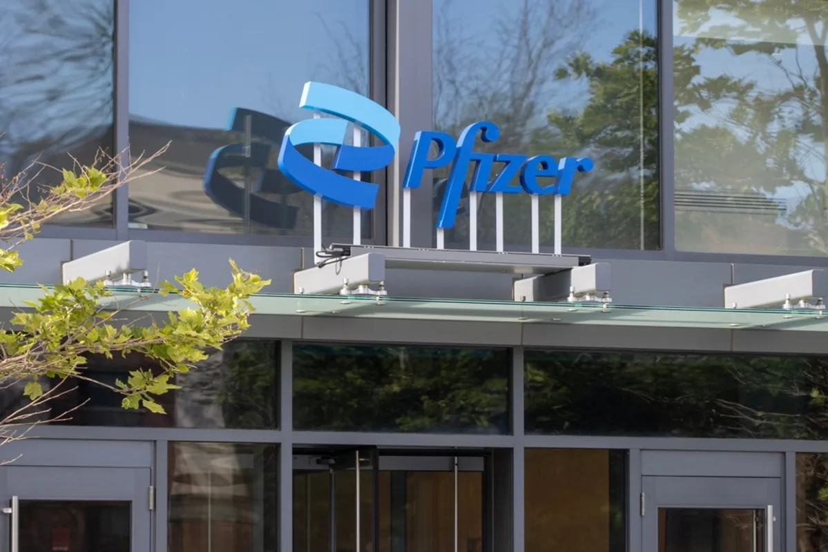 وفاة مريض خلال تجربة دواء جديد لفايزر لعلاج سيولة الدم