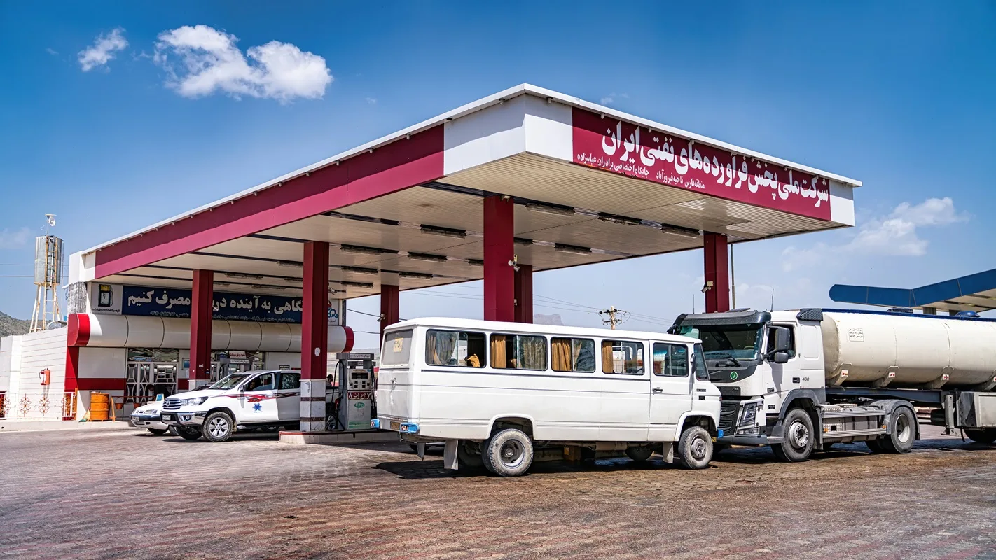 إيران تقر زيادة في أسعار الوقود هي الأولى منذ 2019