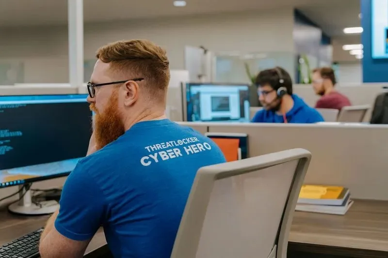 شركة تهدي موظفيها سيارات فارهة بقيمة 173 ألف دولار