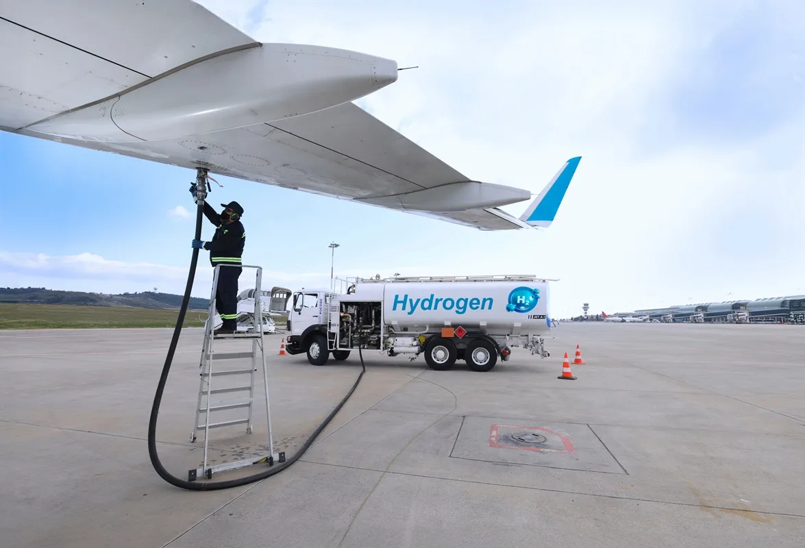 طائرة صينية هيدروجينية بدون طيار تحقق رقمًا قياسيًا لأطول مسافة طيران