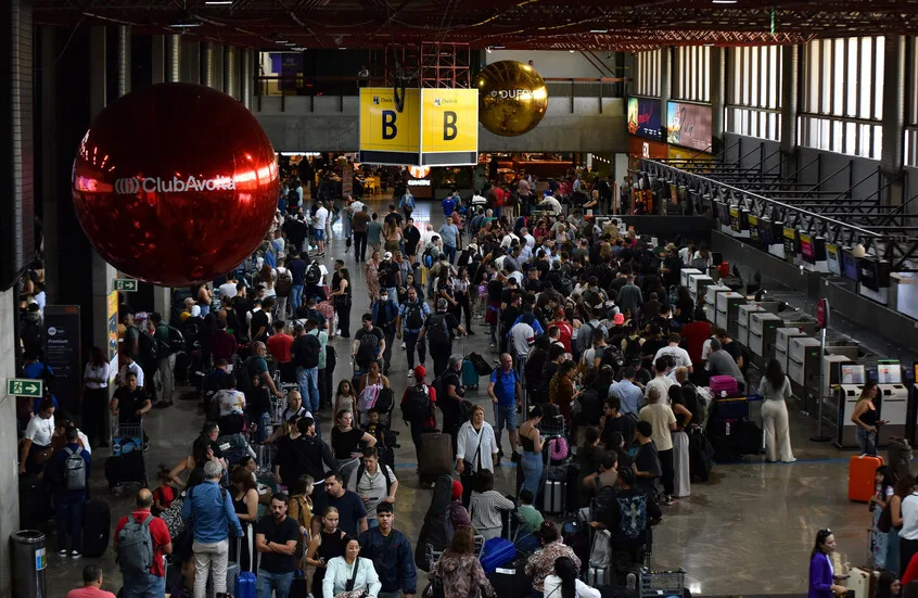 بسبب عاصفة.. انقطاع الكهرباء في البرازيل وإلغاء رحلات طيران