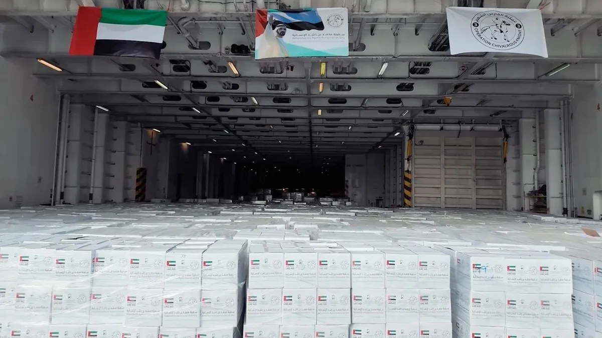 وصول حمولة سفينة الشيخ محمد بن راشد إلى قطاع غزة