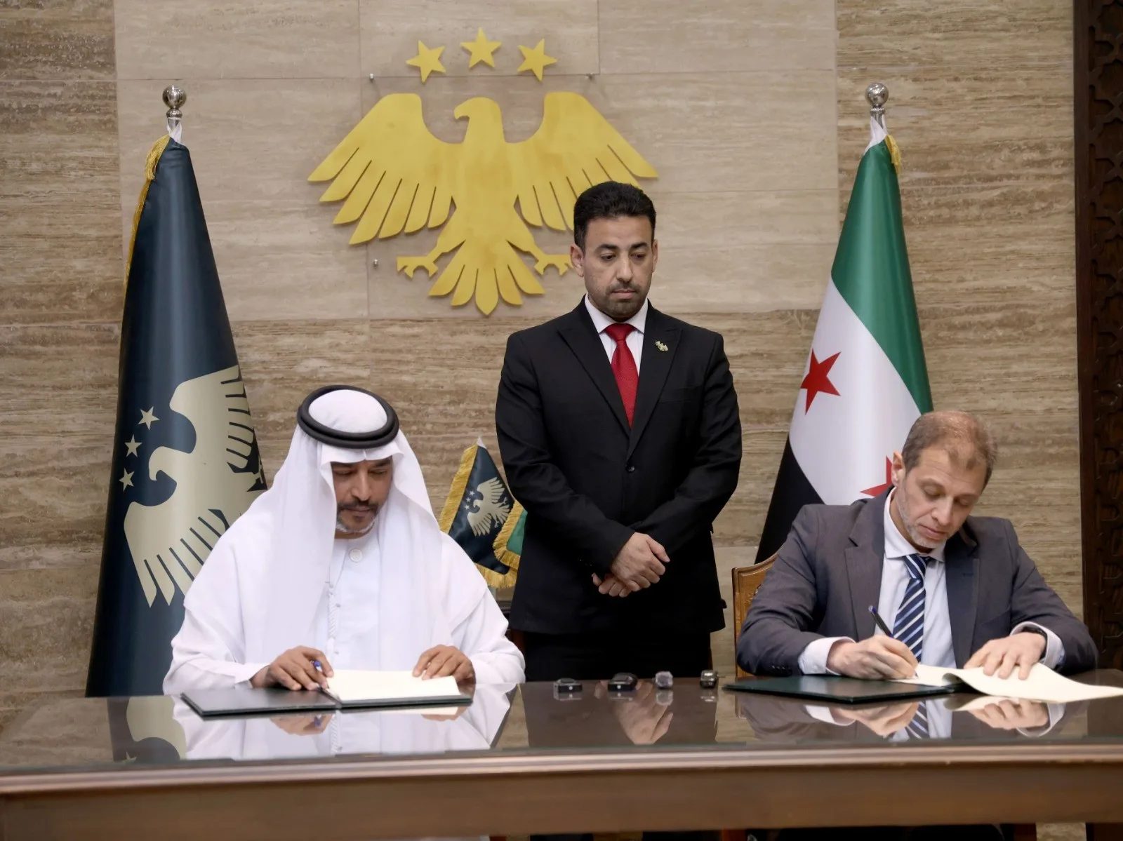 برنامج جاهزية “السوري – الإماراتي” يبدأ تأهيل 10 آلاف عامل في الخطوط الأمامية