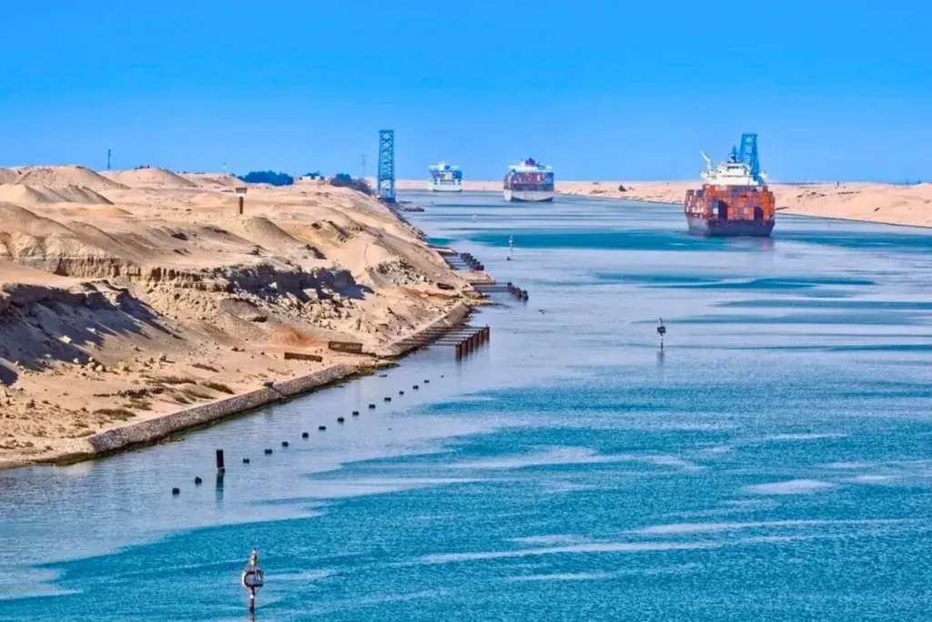اقتصادية قناة السويس.. 5.1 مليار دولار استثمارات جديدة خلال 6 أشهر
