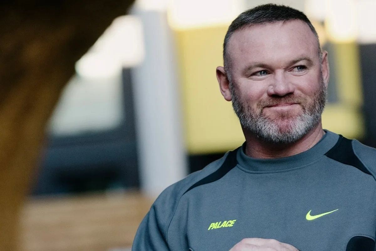 واين روني يفتح الباب أمام عودة محتملة إلى مانشستر يونايتد