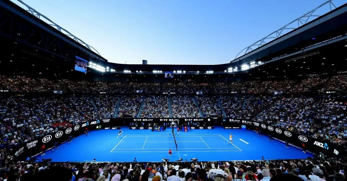 أستراليا المفتوحة: سينر يتألق ويضمن مكانه في دور الثمانية