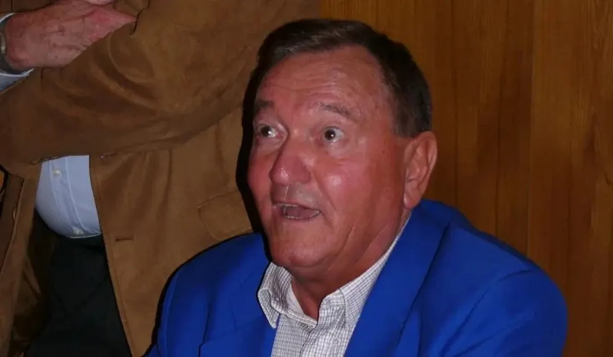 وفاة الكاتب السويسري إريك فون دانكن