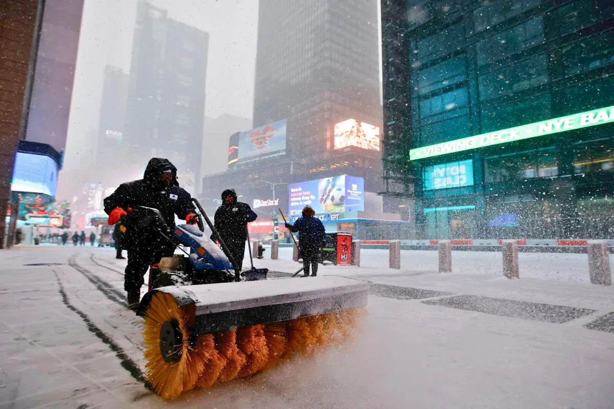 ارتفاع حصيلة العاصفة الشتوية القاسية في الولايات المتحدة إلى 28 قتيلا