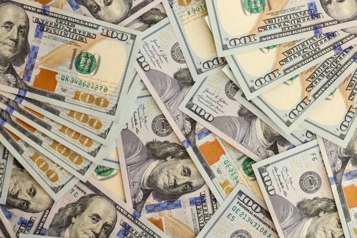 الدولار يهبط بعد تصريحات ترامب