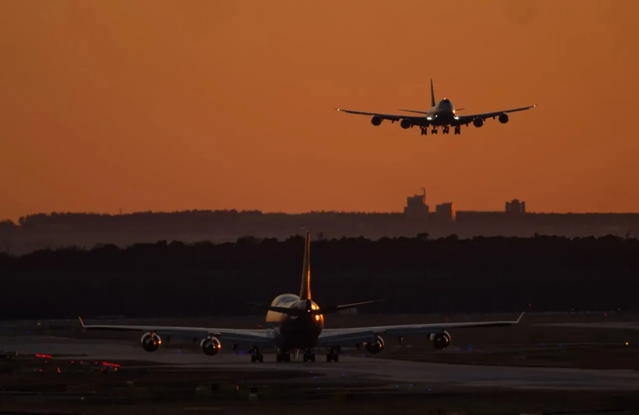 وكالة سلامة الطيران الأوروبية توصي بتجنب المجال الجوي الإيراني