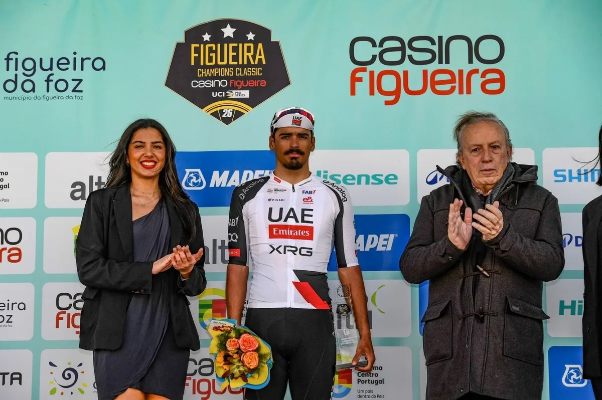 فوز مزدوج للإمارات للدراجات في بداية موسم 2026