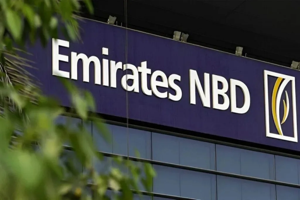 الإمارات دبي الوطني يعلن توزيع 100 فلس لكل سهم