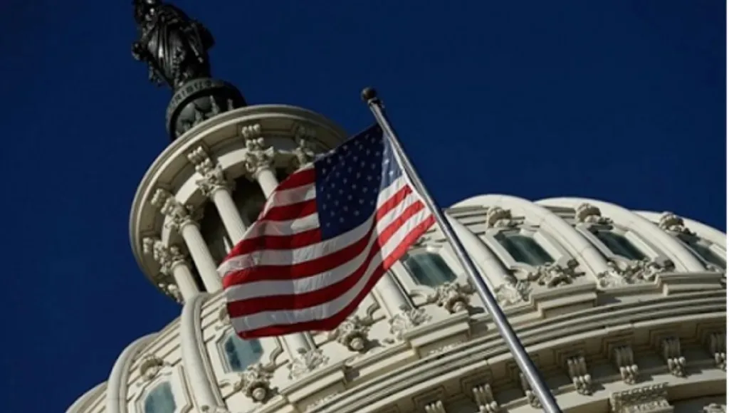 واشنطن تأمر بمغادرة موظفي سفارتها غير الأساسيين من بيروت