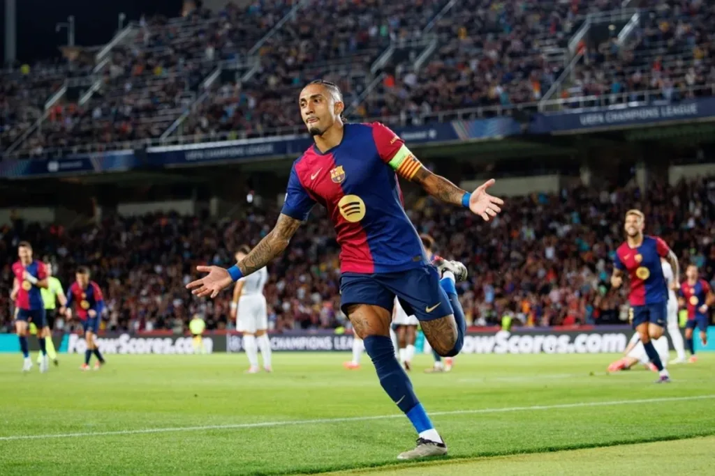 ضربة لبرشلونة.. رافينيا خارج قائمة الفريق بسبب الإصابة