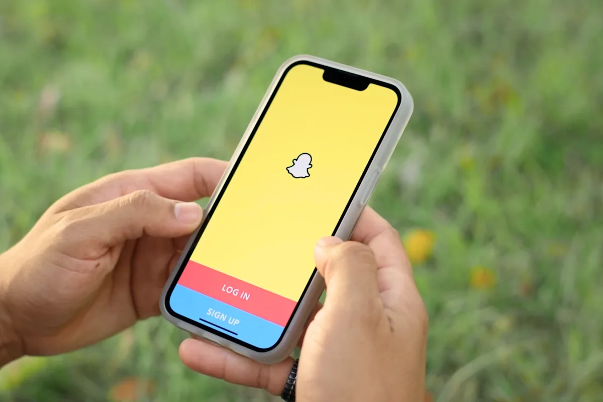"سناب تشات" يحجب 415 ألف حساب في أستراليا تطبيقًا لحظر القاصرين