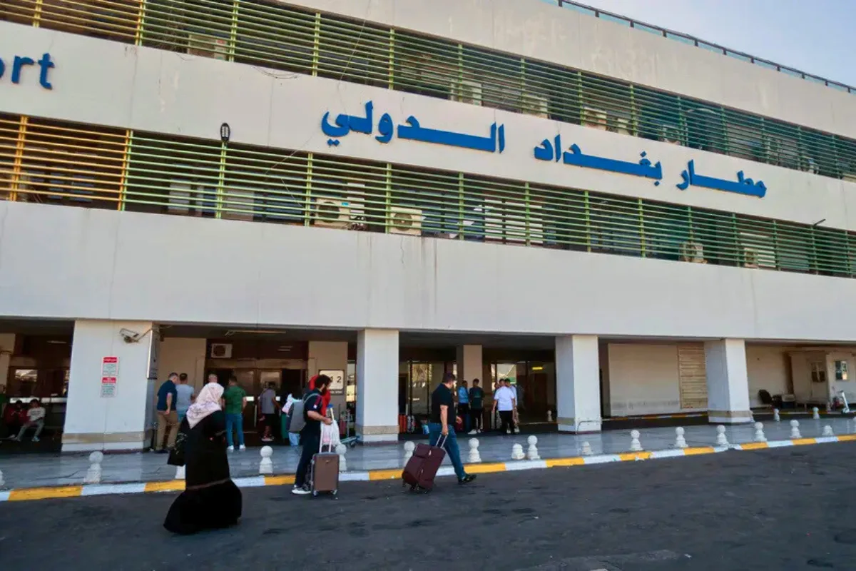 قرار بإعفاء مدير مطار بغداد بعد تعليق الرحلات