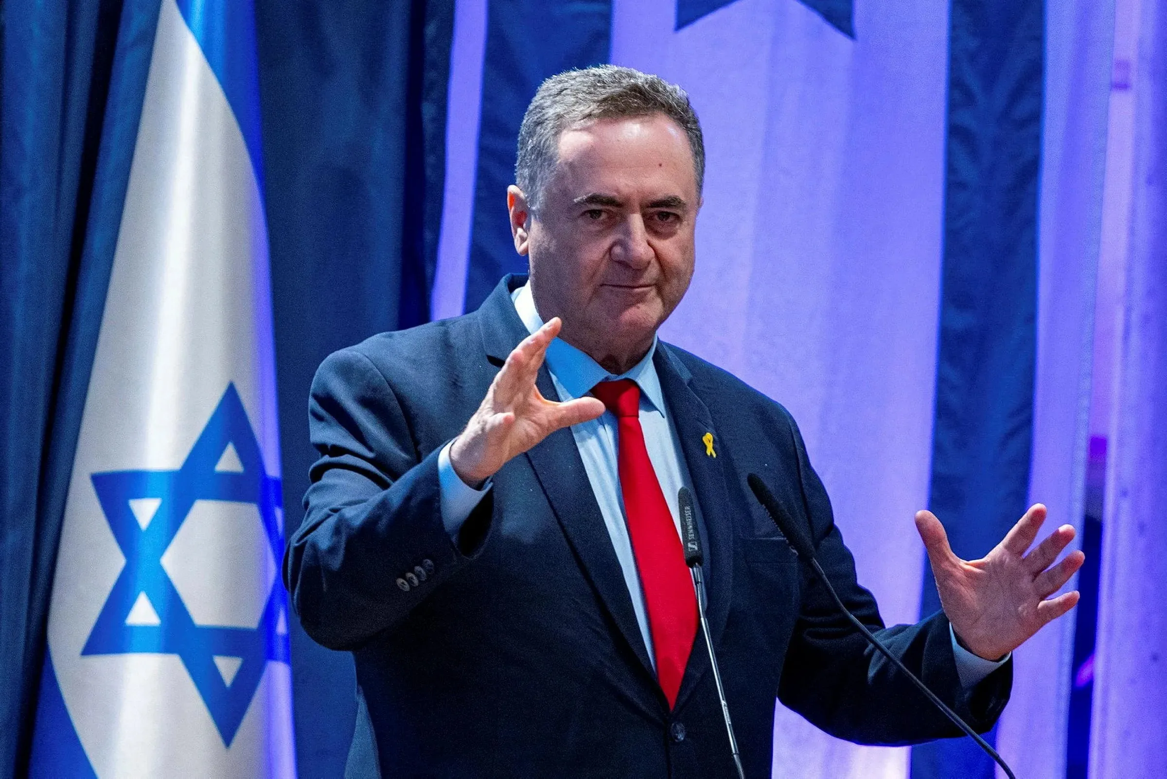 إسرائيل تشنّ ضربة استباقية على إيران وتُعلن حالة الطوارئ