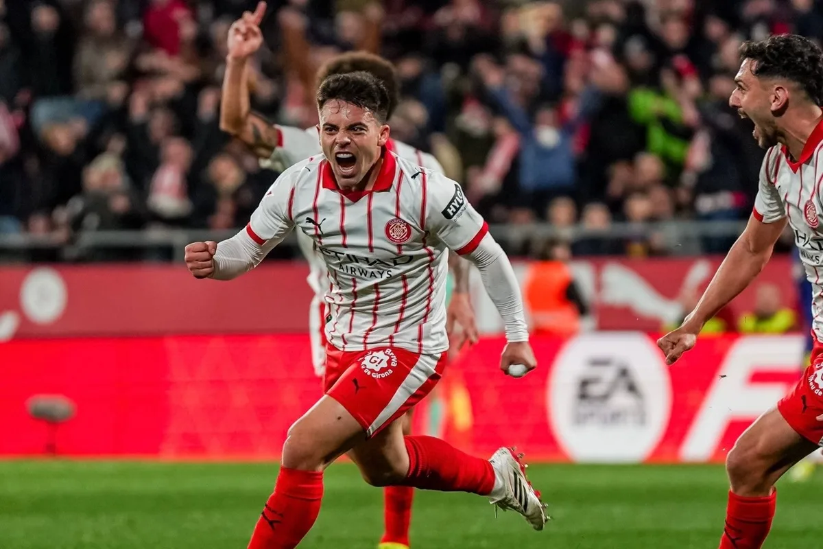 برشلونة يسقط أمام جيرونا 2-1 ويتنازل عن الصدارة لمدريد