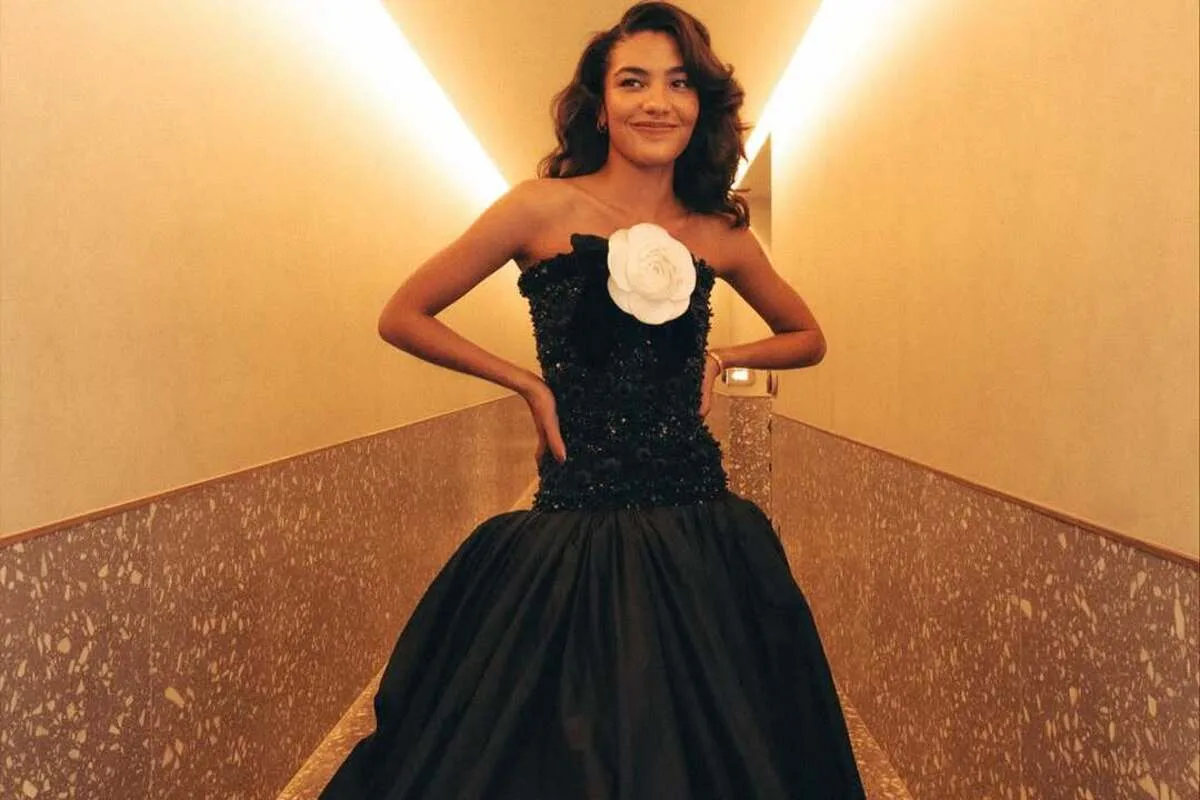 أوليفيا دين على مسرح جوائز جرامي