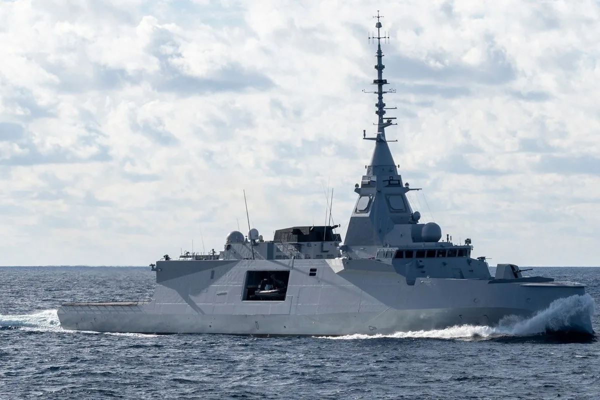 البحرية الفرنسية تضبط 2.4 طن من الكوكايين في المحيط الهادئ