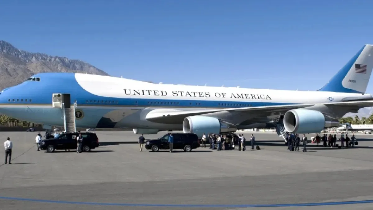 كشف النقاب عن مخطط طلاء جديد لطائرة الرئيس الأمريكي