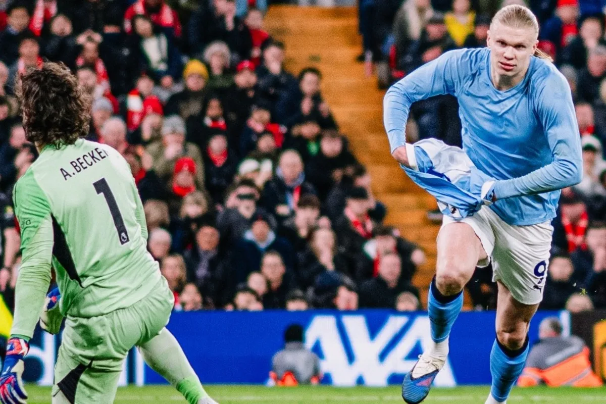 مانشستر سيتي يهزم ليفربول 2-1 بثنائية لهالاند وسيلفا