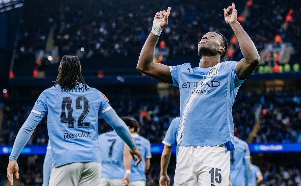 مانشستر سيتي يفوز على سالفورد سيتي 2-0